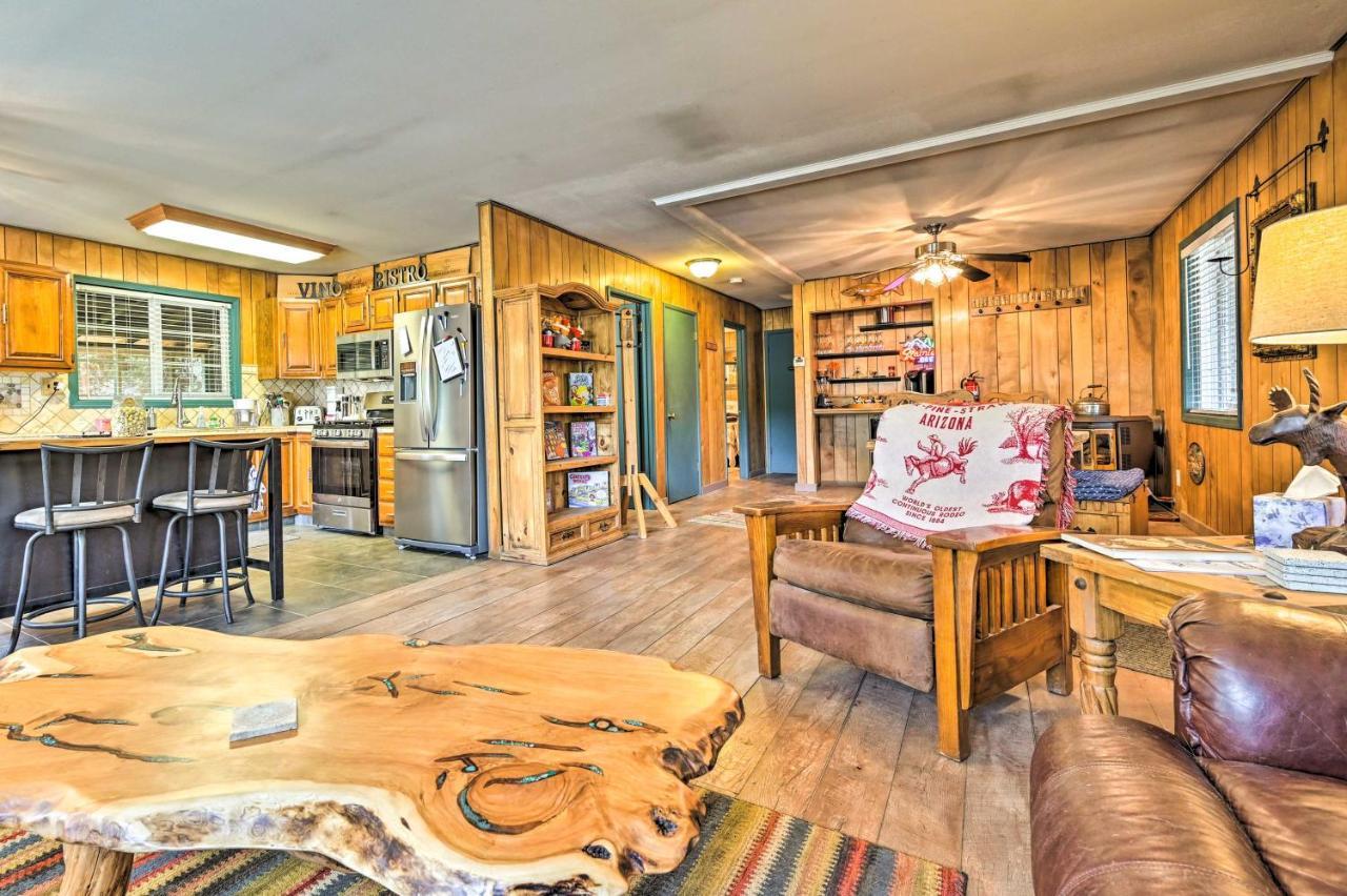Pine Cabin In The Woods With Yard And Grill! Exterior foto